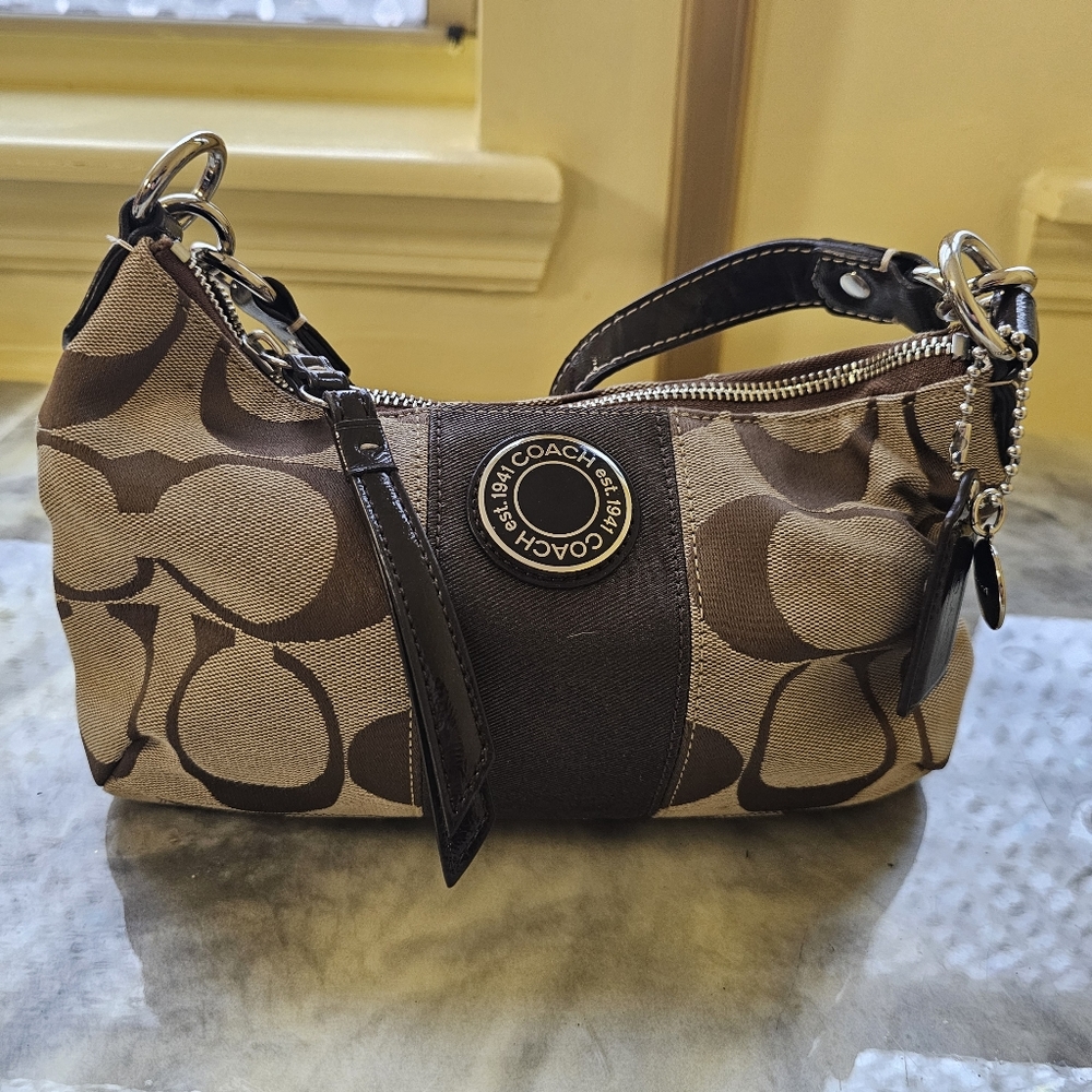 Coach F19218 Signature stripe handbag